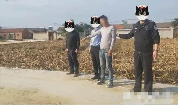 男子靠手捧三晚偷走1200斤玉米 网友:神仙毅力