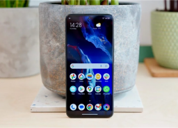 Redmi从K50开始普及2K屏！卢伟冰：2年了还没有友商跟进